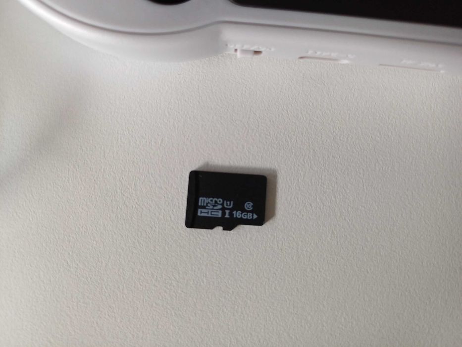 Портативна конзола за ретро игри - SF2000 - 6167 игри (16GB)