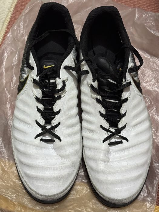 Бутцы с шипами, сороконожки