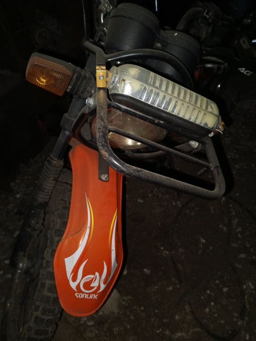 Продам мотоцикл сонлинк 200 кубов