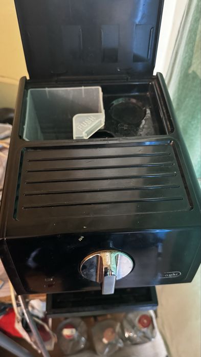 Кафе машина DeLonghi