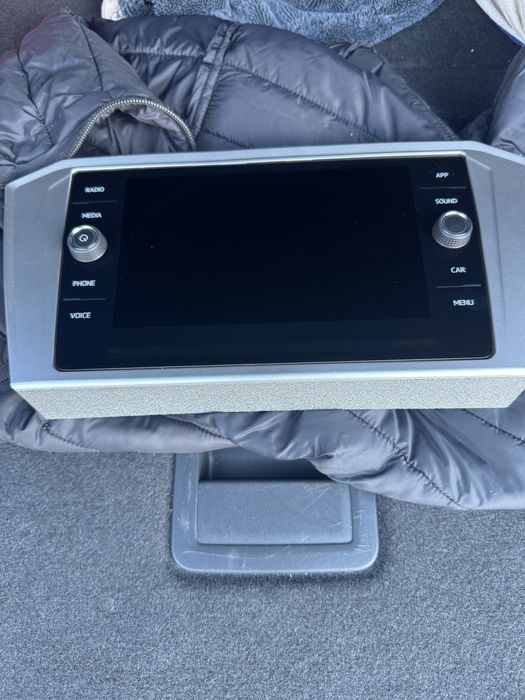 Navi passat b8 cu rama inclusa