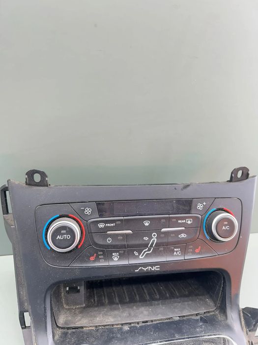 Consola centrala F1ET18C612DE / F1EBA044H83A Ford Focus