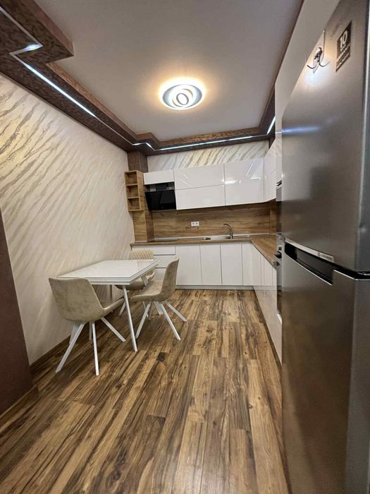 Дава се под наем Двустаен апартамент в Пловдив, Христо Смирненски - 70 кв.м за 700 € - Снимка #1