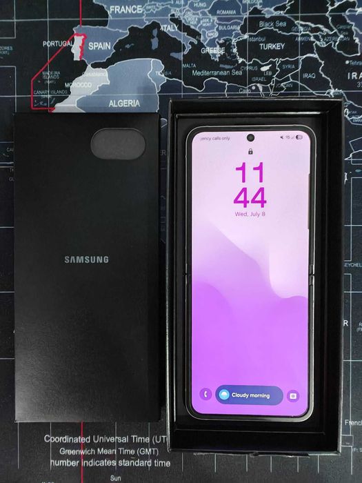 Samsung Galaxy Z Flip6 256 GB Silver Shadow – Garanție + Factură eMAG