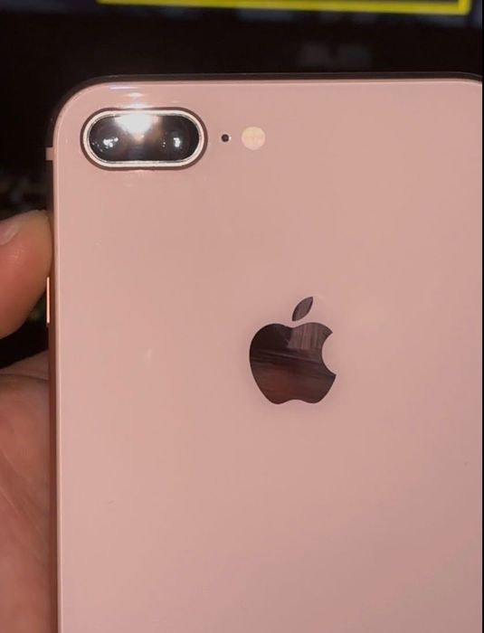 iPhone 8 Plus Rose Gold