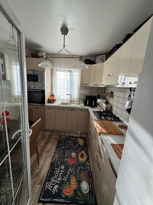 Vand apartament 2 camere decomandat,ultracentral