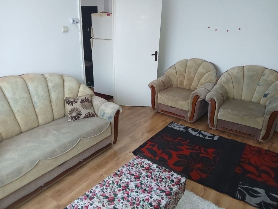 Persoana fizica inchiriez  apartament cu doua camere  in deva