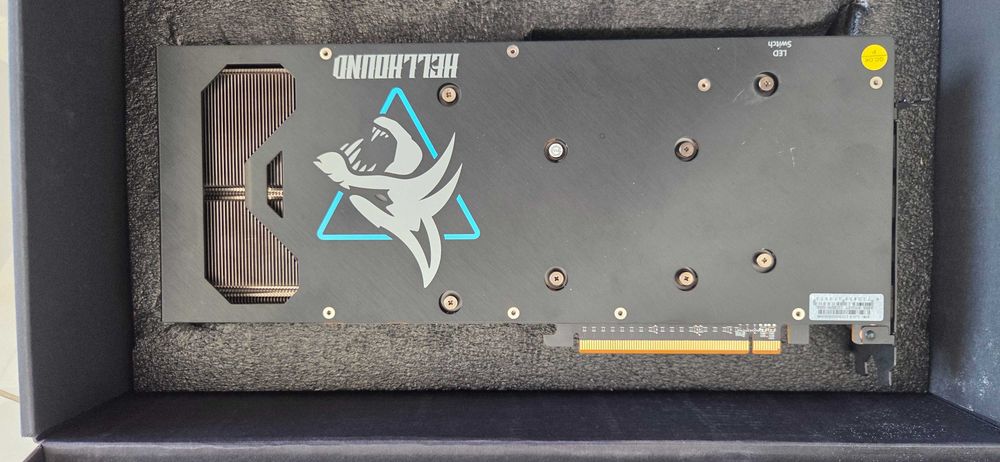 Видеокарти RX6700XT