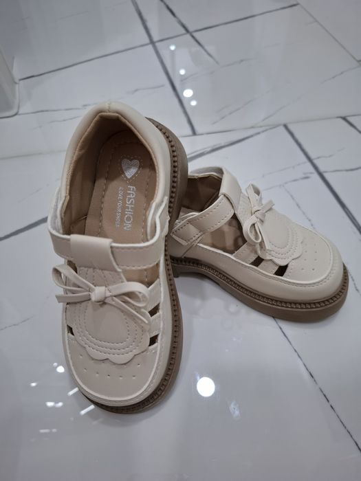 Обувь для девочки