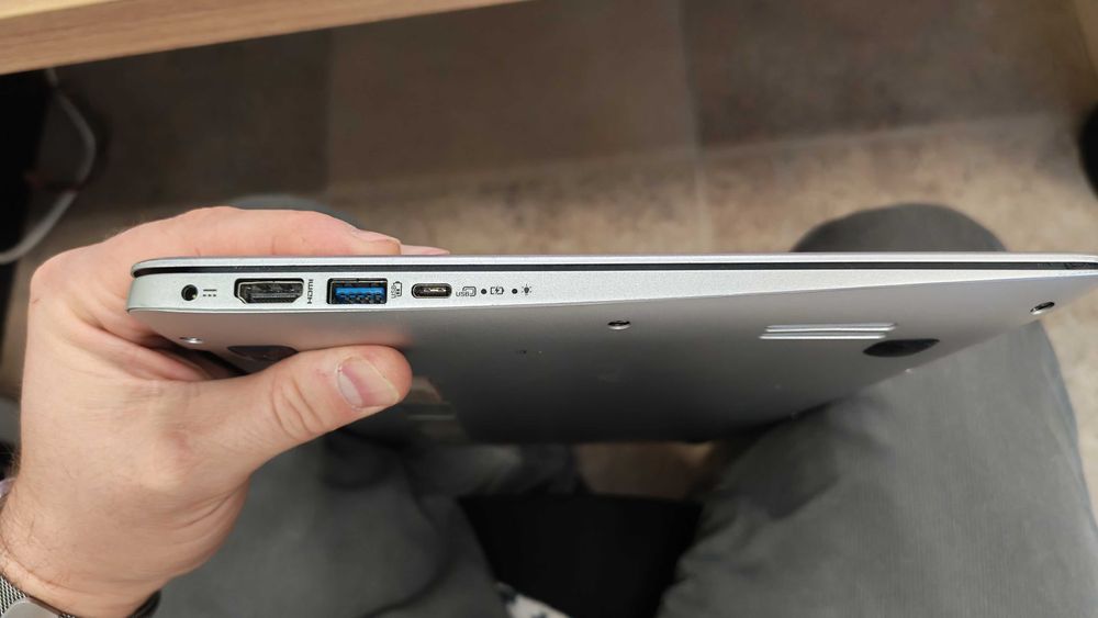 Продавам лаптоп Аcer swift SF314