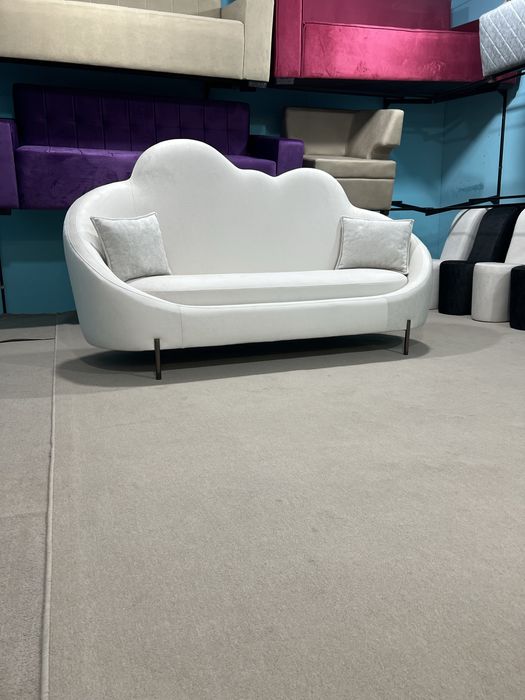 Диван для дома фото студии магазина салона красоты