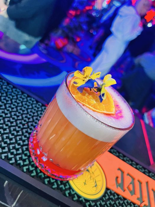 Cocktail bar & Tort de shoturi /Bar mobil  începând de la 3.000 RON