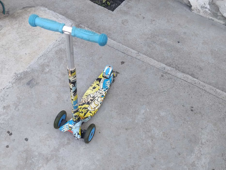 Детска тротинетка триколка ScooTer , Светещи LED колела