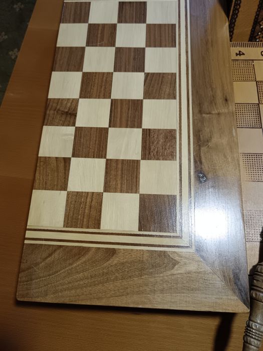 За домът, за семейството,табла ,шах,цигаретники цигарек