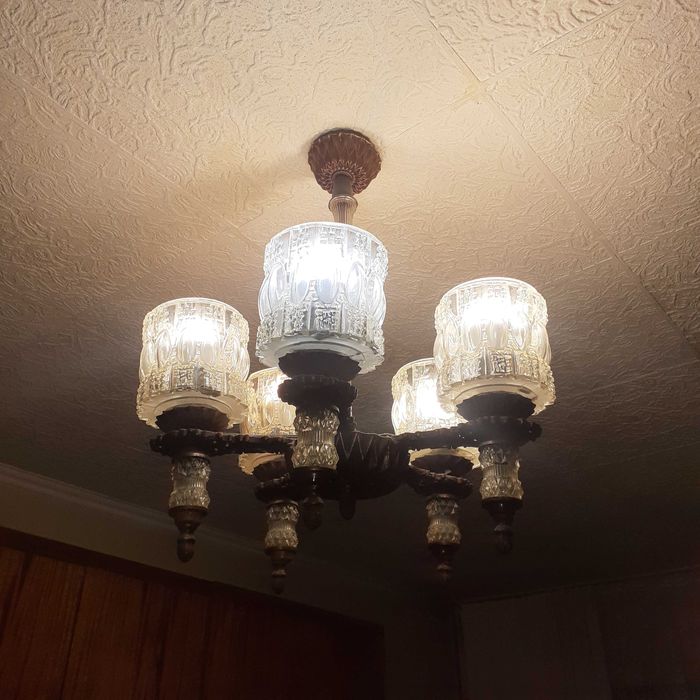 Красив Масивен меден  кристален полилей със  5 кристални чаши