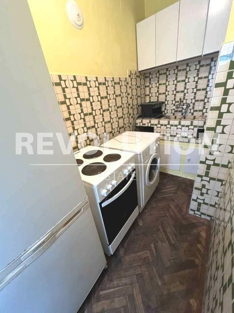 Дава се под наем Двустаен апартамент в Варна, Окръжна болница - 50 кв.м за 325 € - Снимка #2