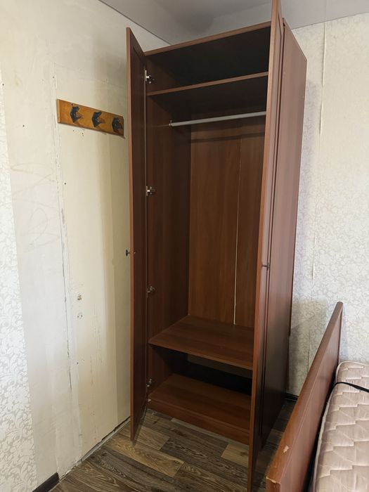 Продам спальный гарнитур