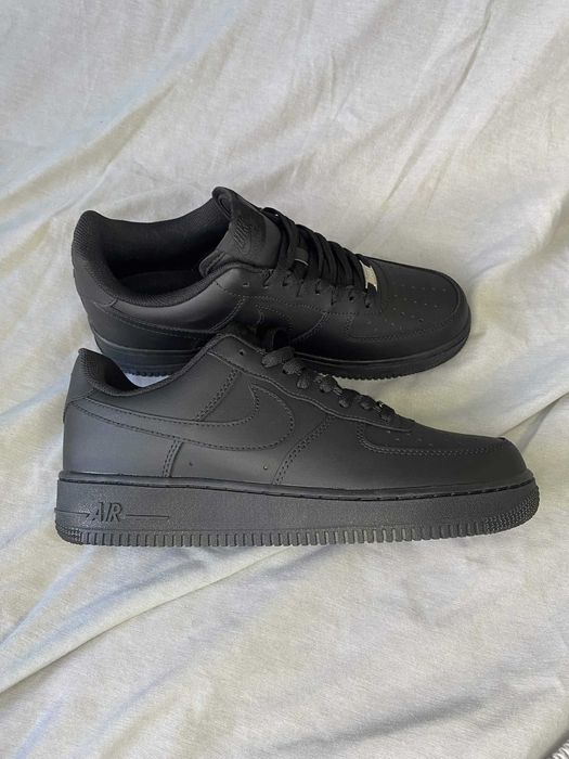 Nike Air Force 1 White and Black Оригинални