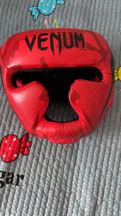 перчатки и шлемм