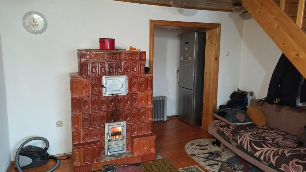 Vand casa Vintu de Jos,zona linistita, strada modernizata complet