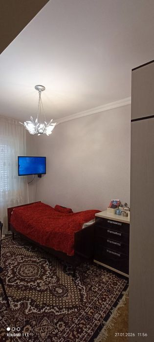Продаётся 5 комнатная на первом этаже Юнусабад 18,балкон 2×6, 77 серия