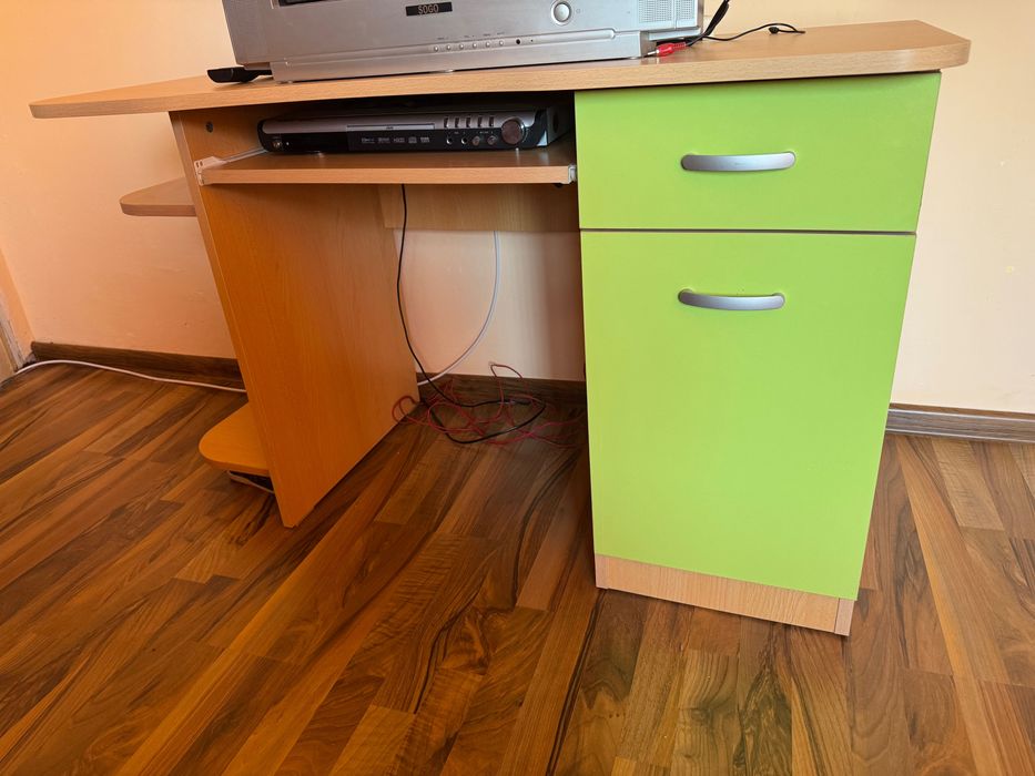 Ученическо бюро НОВО