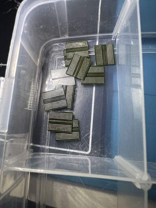VRAM GDDR6 Samsung 20Gbps K4ZAF325BC-SC20 - din RX 7900 XT