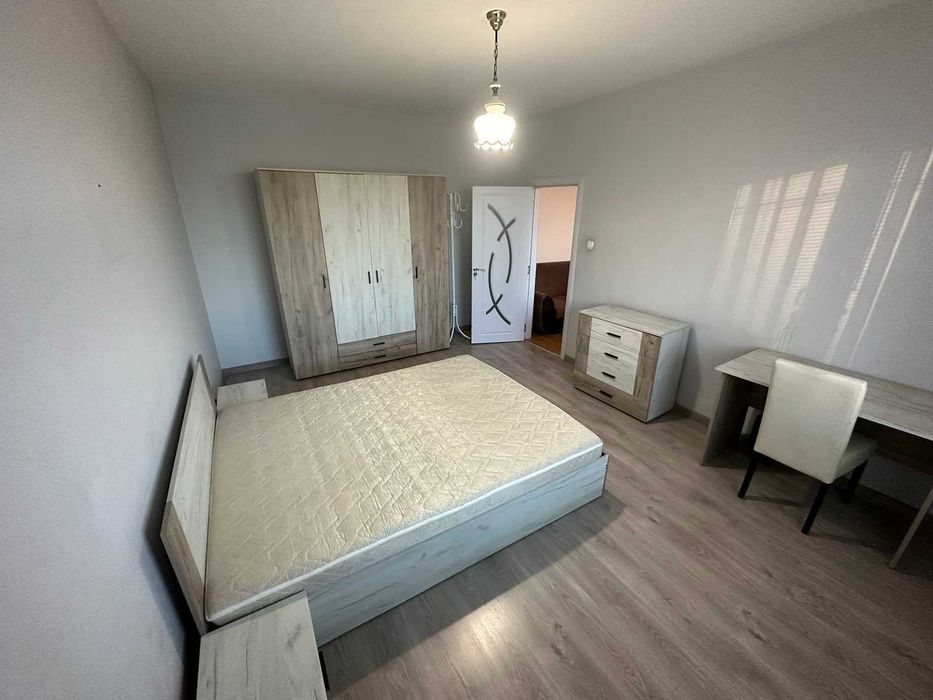 Дава се под наем Тристаен апартамент в София, Слатина - 100 кв.м за 698.19 € - Снимка #2