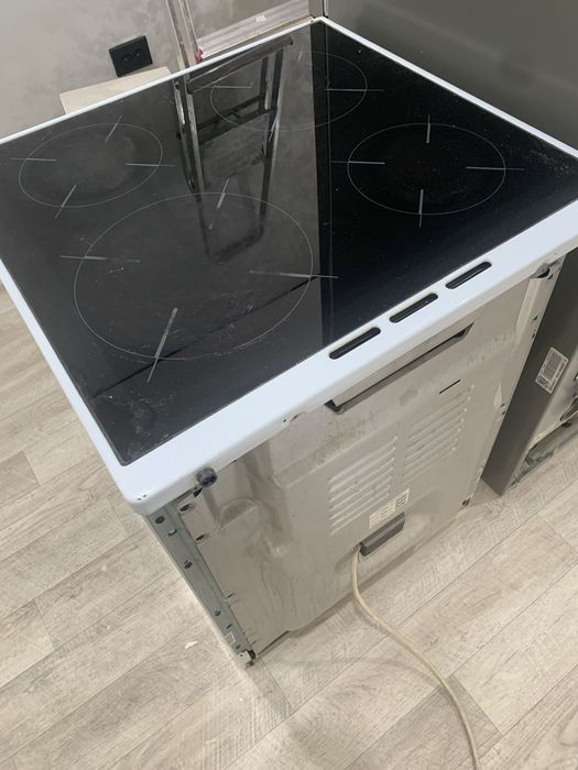 Продам электроплиту