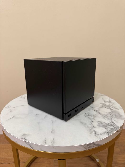 Valve Steam Machine with Steam Controller 2, 2tb + 2 Face Plates
