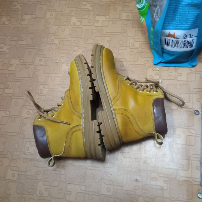 Детские ботинки.