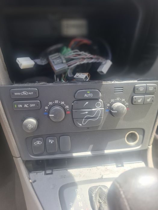 Volvo V 70 AWD  2.4 бензин турбо  4x4 2001 година автоматик