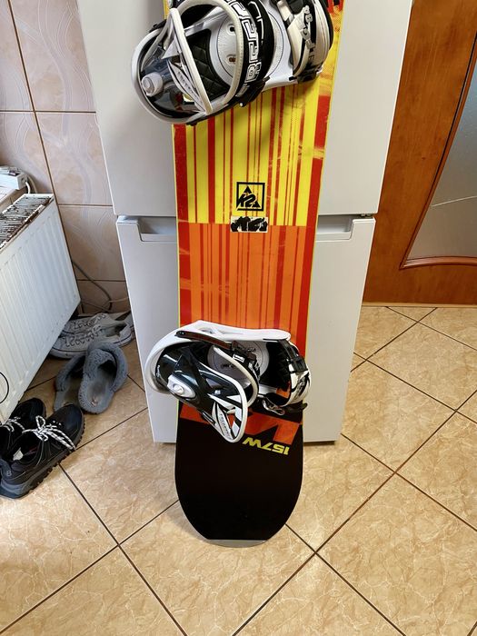 Placa snowboard 157 cm k2 wide cu legaturi