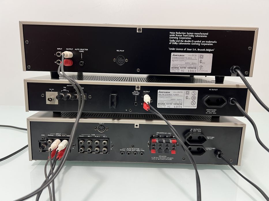Linie Mitsubishi Amplificator DA-U51, Deck DT-51, Tuner DA-F51