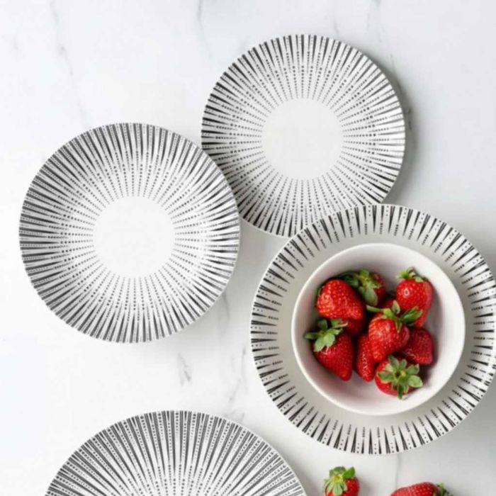 Комплект чинии 24 части с геометричен дизайн