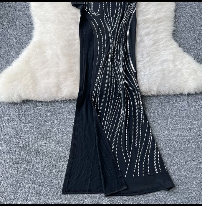 Продаю платье новое