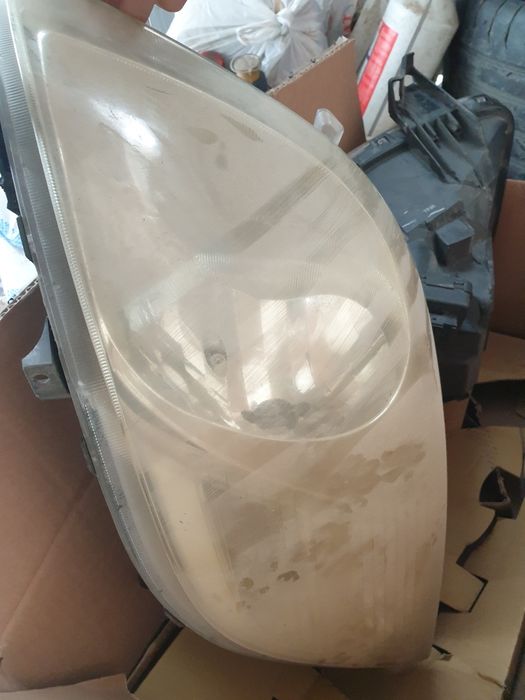 Фары тойота ярис