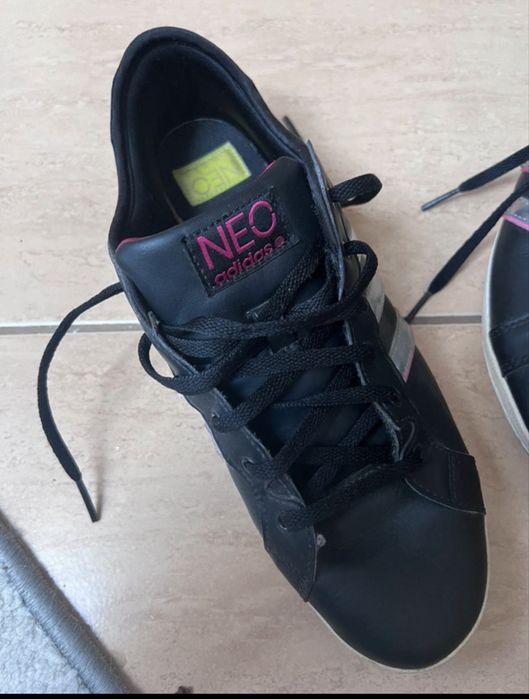 Adidasi marca  Adidas marimea 40 stare buna
