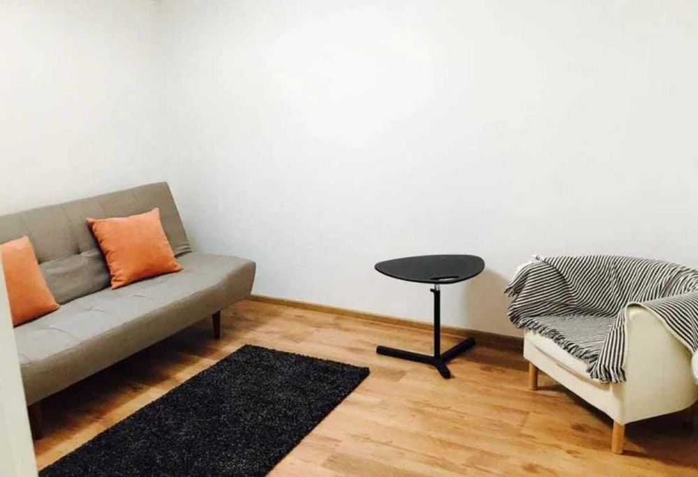 Дава се под наем Тристаен апартамент в Пловдив, Въстанически - 90 кв.м за 255 € - Снимка #1