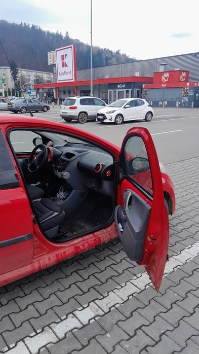 Vând, schimb Peugeot  107