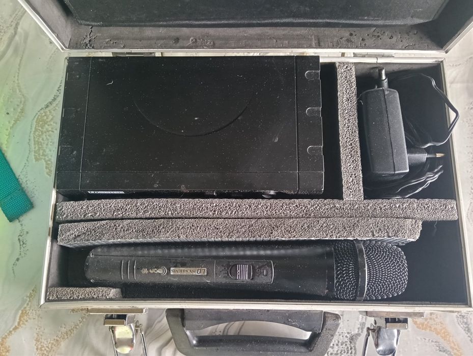Microfon de vanzare