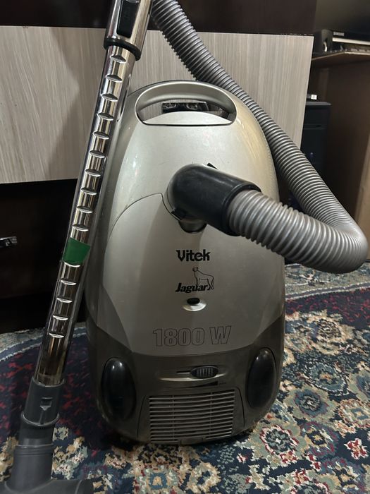Продам пылесос Vitek jaguar в рабочем состоянии