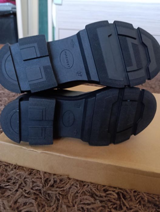 Дамски боти PAVEMENT
Боти от ПАВЕМЕНТ от естествен каучук с ластик о