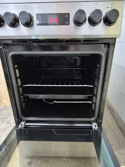 Argaz BEKO inox, 4 arzatoare, gaz+electric