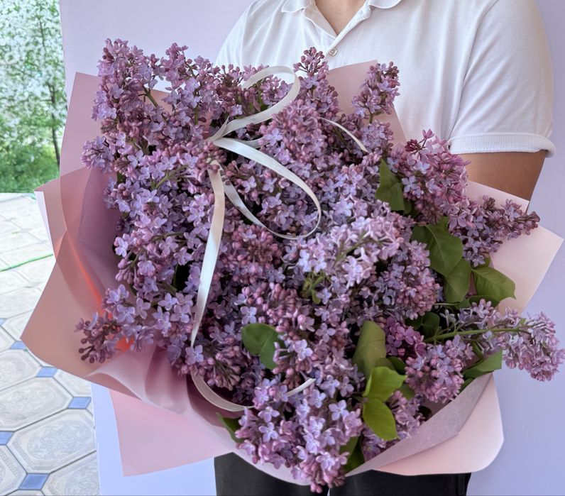 Цветы и букеты с оформлением