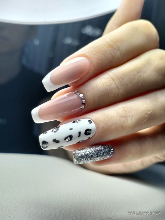 Маникюр, педикюр, наращивание ногтей