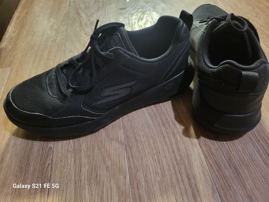 Продам кросовки мужские