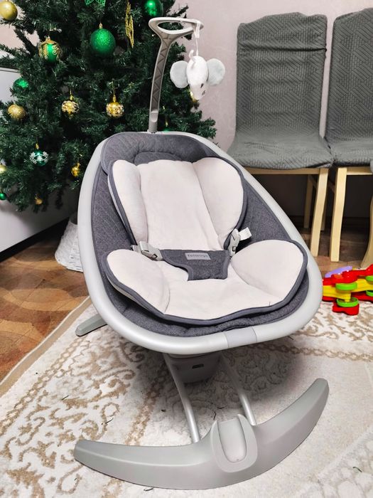 Продам шезлонг новый