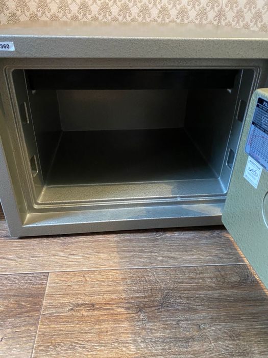 Продаю сейф огнеупорный