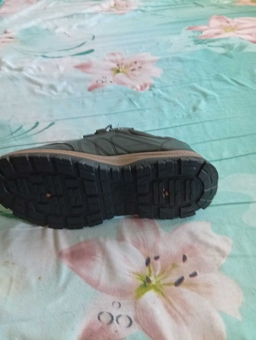 Зимни обувки чисто нови